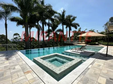Sobrado com 6 Quartos à venda, 675m² no Caraguatá, Mairiporã