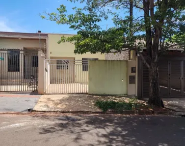 Casa com 3 Quartos para alugar, 63m² no Conjunto Residencial Itamaraty, Londrina