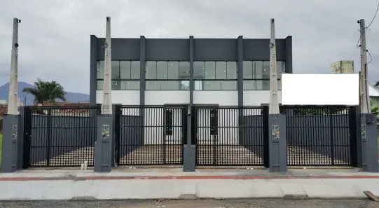 Sobrado com 2 Quartos à venda, 80m² no Vila Nova, Joinville