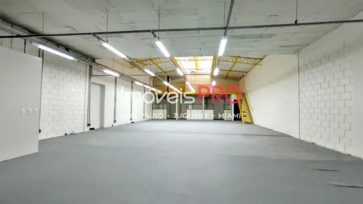 Galpão/Depósito/Armazém à venda, 508m² no Jardim Caravelas, São Paulo