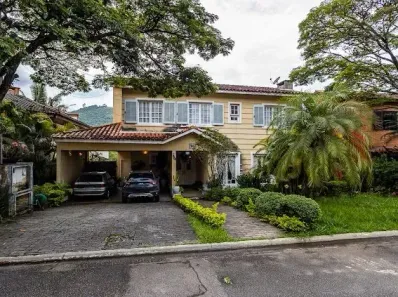 Casa de Condomínio com 5 Quartos para alugar, 360m² no Alphaville, Santana de Parnaíba