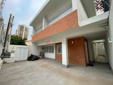 Casa com 3 Quartos à venda, 240m² no Vila Nova Conceição, São Paulo