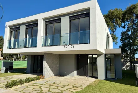 Casa de Condomínio com 3 Quartos à venda, 224m² no XANGRI-LÁ, Xangri-lá