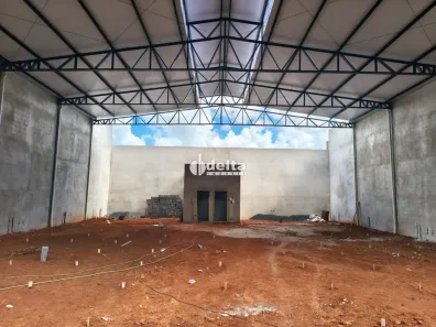 Ponto Comercial para alugar, 500m² no Carajás, Uberlândia