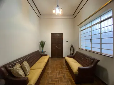 Casa com 4 Quartos à venda, 304m² no Centro, Uberlândia