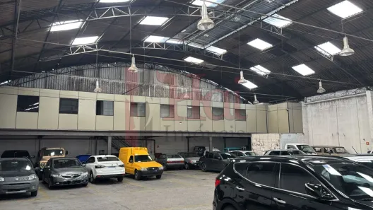 Galpão/Depósito/Armazém à venda, 876m² no Limão, São Paulo