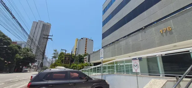 Sala Comercial com 3 Quartos para alugar, 34m² no Meireles, Fortaleza