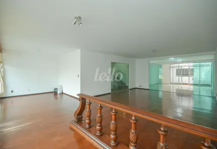 Casa com 3 Quartos à venda, 600m² no Jardim da Glória, São Paulo