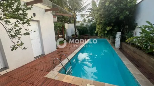 Casa com 3 Quartos à venda, 370m² no Morada da Colina, Uberlândia