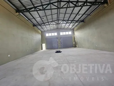 Galpão/Depósito/Armazém para alugar, 270m² no Santa Rosa, Uberlândia