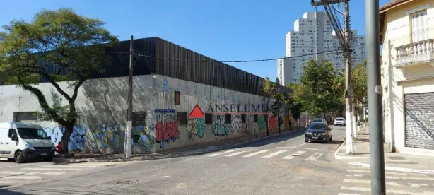Galpão/Depósito/Armazém à venda, 3300m² no Cambuci, São Paulo