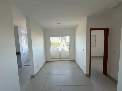 Apartamento com 2 Quartos para alugar, 45m² no Segismundo Pereira, Uberlândia