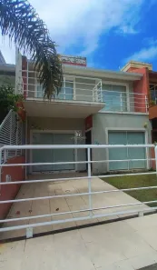 Casa com 2 Quartos para alugar, 90m² no Centro, Garopaba