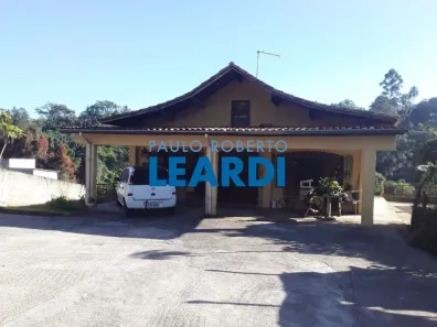 Fazenda/Sítio com 3 Quartos à venda, 242m² no Jardim Ísis, Cotia