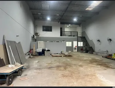 Galpão/Depósito/Armazém para alugar, 650m² no Realengo, Rio de Janeiro