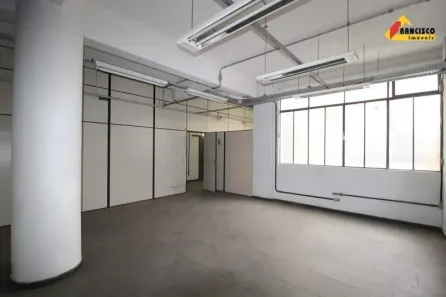 Prédio Comercial para alugar, 2118m² no Centro, Divinópolis