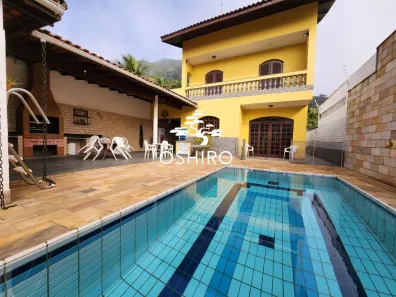 Sobrado com 3 Quartos à venda, 378m² no Guaiúba, Guarujá