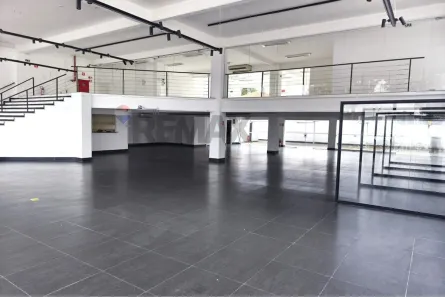 Ponto Comercial para alugar, 800m² no Piratininga, Osasco
