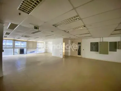 Sala Comercial para alugar, 797m² no Centro Histórico, Porto Alegre