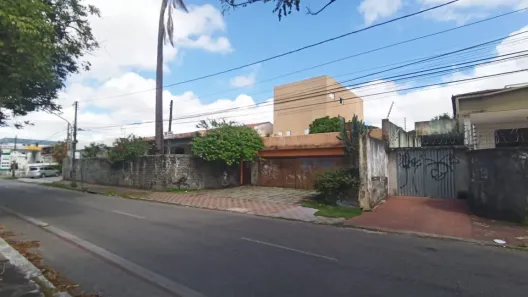 Casa com 4 Quartos à venda, 1062m² no Montese, Fortaleza