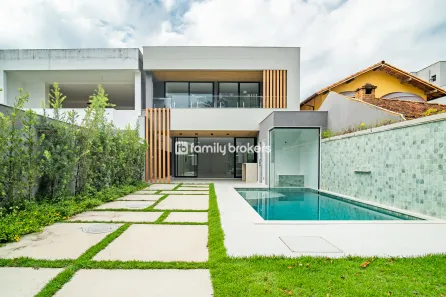 Casa com 5 Quartos à venda, 350m² no Barra da Tijuca, Rio de Janeiro