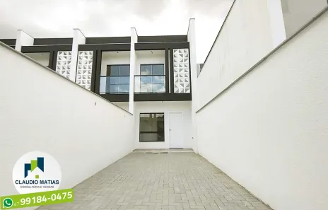 Sobrado com 2 Quartos à venda, 100m² no Bom Retiro, Joinville