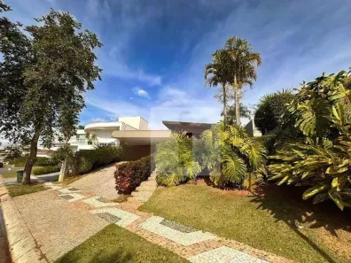 Casa de Condomínio com 3 Quartos à venda, 233m² no Ville Sainte Hélène, Campinas