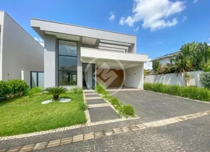 Casa de Condomínio com 3 Quartos à venda, 198m² no Residencial Condomínio Jardim Veneza, Senador Canedo