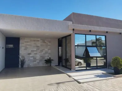 Casa com 3 Quartos à venda, 251m² no Pedra do Lord, Juazeiro