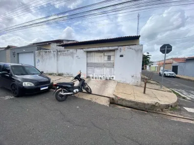 Casa com 3 Quartos à venda, 190m² no Saci, Teresina