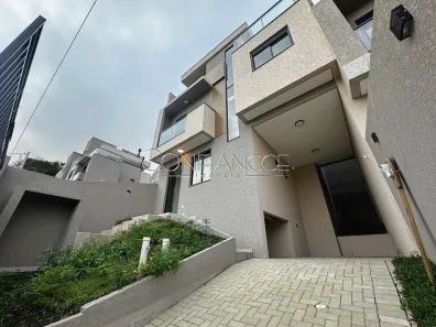 Casa com 3 Quartos para alugar, 127m² no Vista Alegre, Curitiba