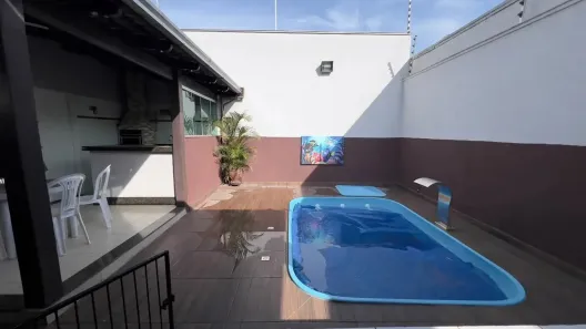Casa com 3 Quartos à venda, 180m² no Vila Santa Maria de Nazareth, Anápolis