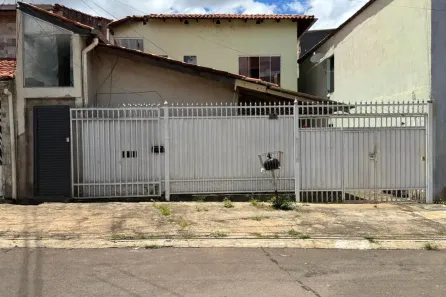 Imóvel Comercial com 4 Quartos à venda, 263m² no Vila da Telebrasília, Brasília
