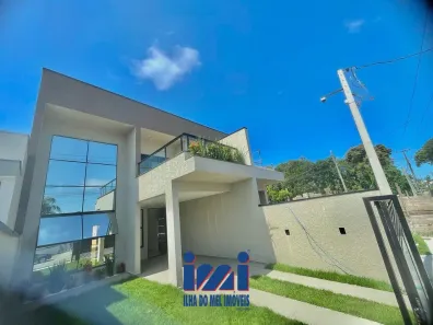 Sobrado com 4 Quartos à venda, 248m² no Guaratuba, Guaratuba