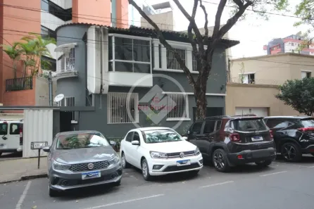 Casa com 5 Quartos à venda, 198m² no Lourdes, Belo Horizonte