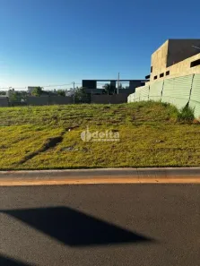 Lote/Terreno à venda, 335m² no Morada da Colina, Uberlândia
