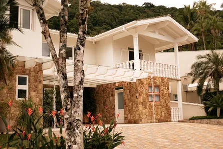 Casa de Condomínio com 6 Quartos à venda, 350m² no Tabatinga, Caraguatatuba