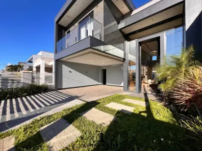 Sobrado com 3 Quartos à venda, 180m² no Tramandaí, Tramandaí