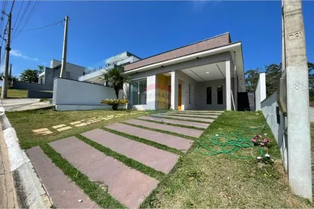 Casa de Condomínio com 3 Quartos para alugar, 140m² no Sabaúna, Mogi das Cruzes