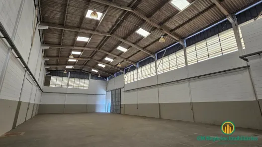 Galpão/Depósito/Armazém para alugar, 725m² no Votuparim, Santana de Parnaíba