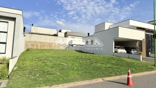 Lote/Terreno à venda, 300m² no Roncáglia, Valinhos