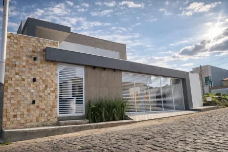 Sobrado com 3 Quartos à venda, 180m² no Centro, Santa Cruz