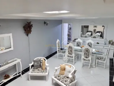 Sobrado com 4 Quartos à venda, 230m² no Encruzilhada, Santos