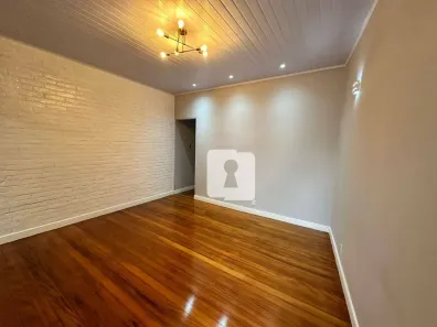 Casa com 2 Quartos para alugar, 65m² no Vila Anastácio, São Paulo
