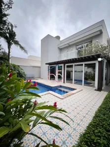 Sobrado com 4 Quartos para alugar, 270m² no Condomínio Belvedere, Cuiabá