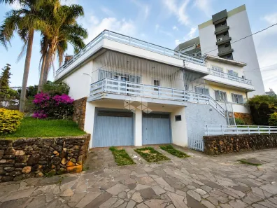 Imóvel Comercial com 4 Quartos à venda, 308m² no Vila Ipiranga, Porto Alegre