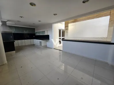 Casa de Condomínio com 3 Quartos à venda, 180m² no Tamboré, Santana de Parnaíba