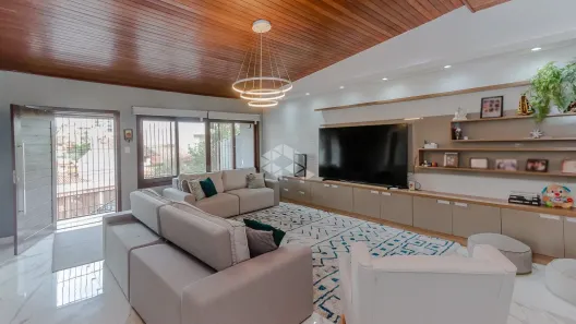 Casa com 6 Quartos à venda, 300m² no Chácara das Pedras, Porto Alegre