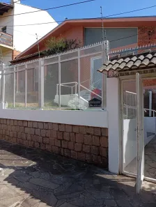 Casa com 4 Quartos à venda, 240m² no Medianeira, Porto Alegre