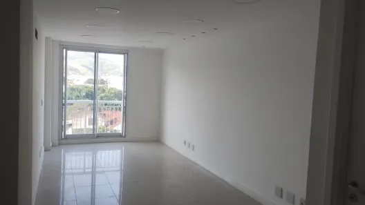 Sala Comercial à venda, 36m² no Taquara, Rio de Janeiro